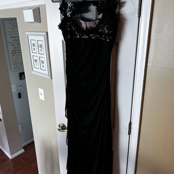 Betsy & Adam Black Lace w/nude underlay at bust & black underlay throughout rest - Picture 6 of 11